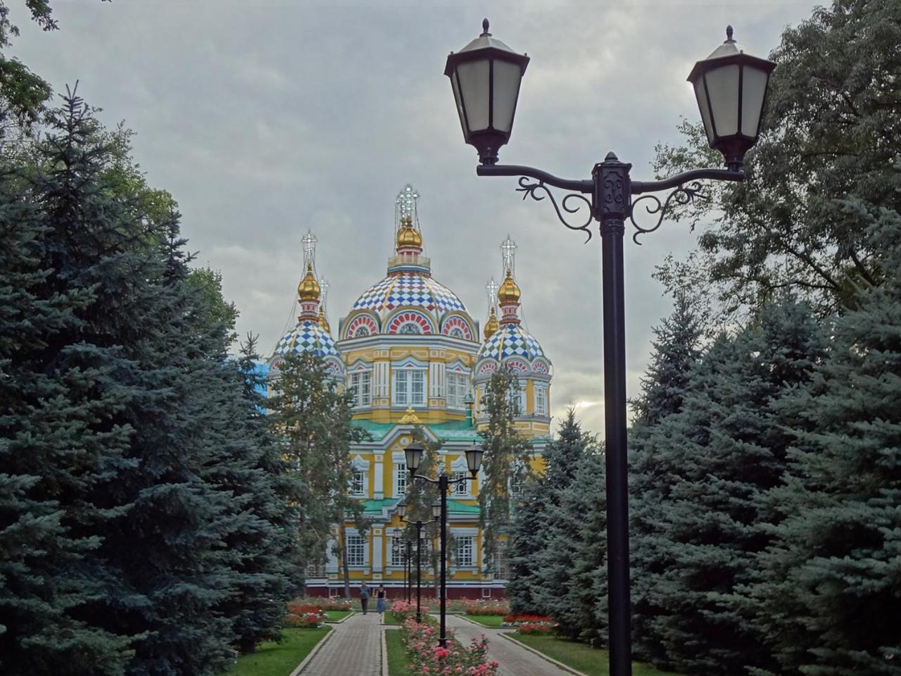 Nadezhda Apartment On Nauryzbay Batyra 37/1 阿拉木图 外观 照片
